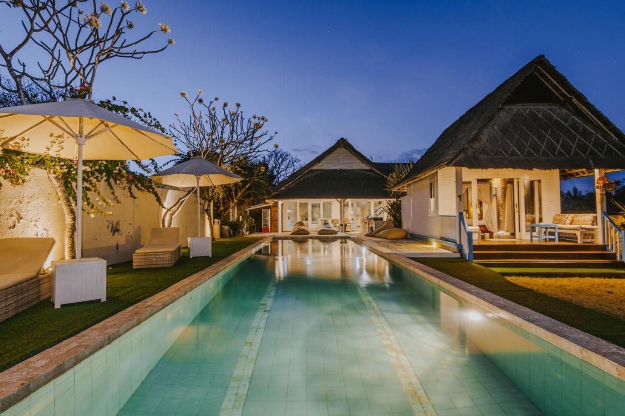 Villa Waru Нуса-Лембонган Екстер'єр фото
